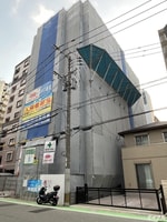 建築中
