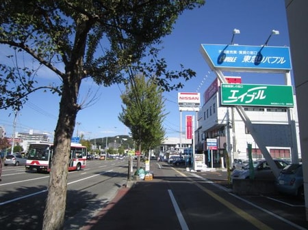 緑色の大きな看板が目印、皆様のご来店心よりお待ちしております！